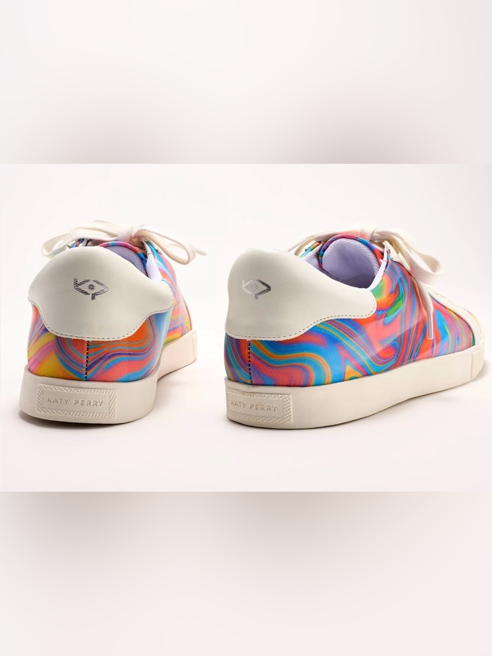 🖤🖤 Katy Berry the Rizzo Sneakers - The Holographic Lace up Rainbow Sneakers 9M - Picture 6 of 7